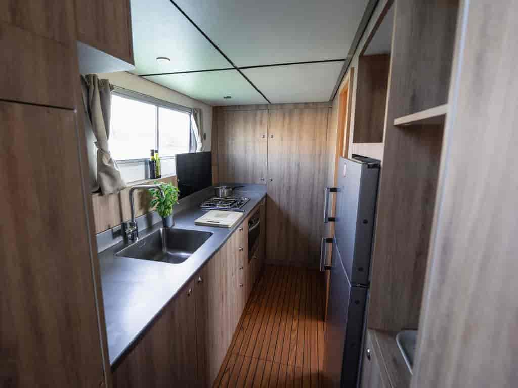 Boat picture 4
