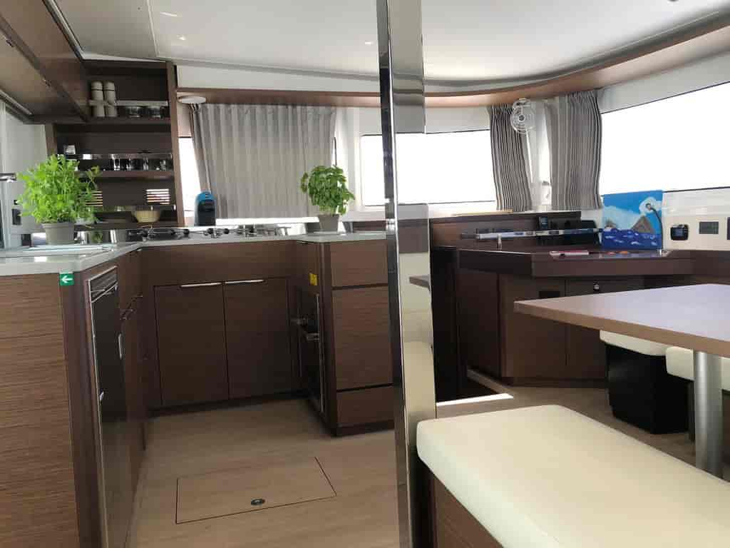 Boat picture 17