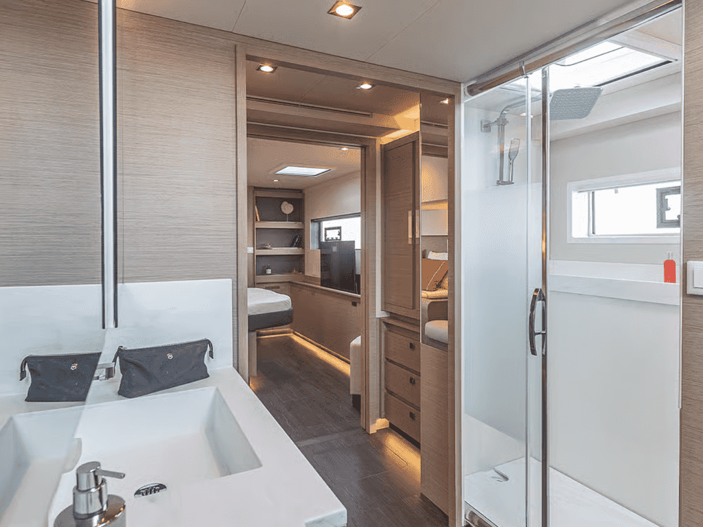 Boat picture 16