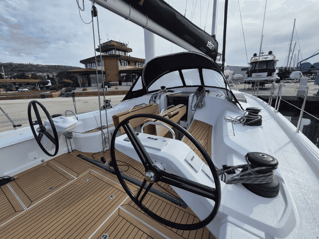 Photo 3 of Sailing Grace