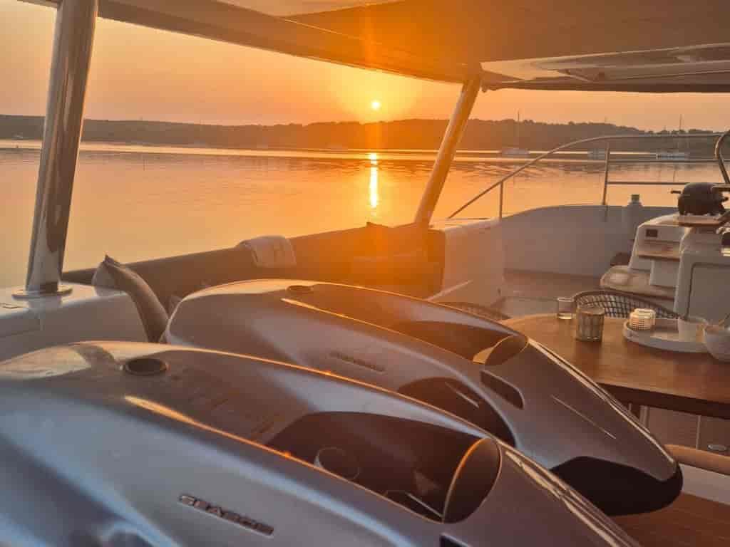 Boat picture 17