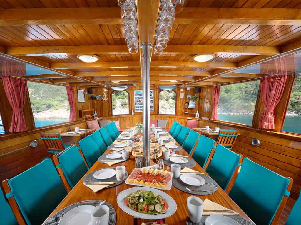 Boat picture 17