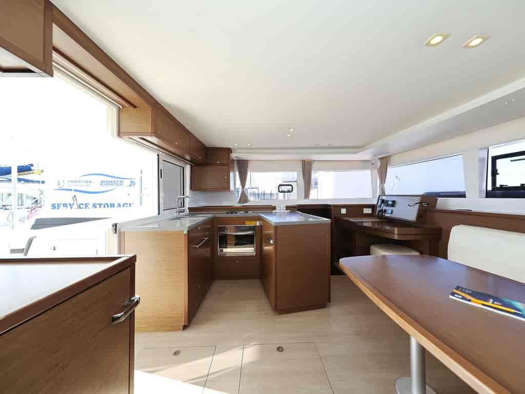 Boat picture 14
