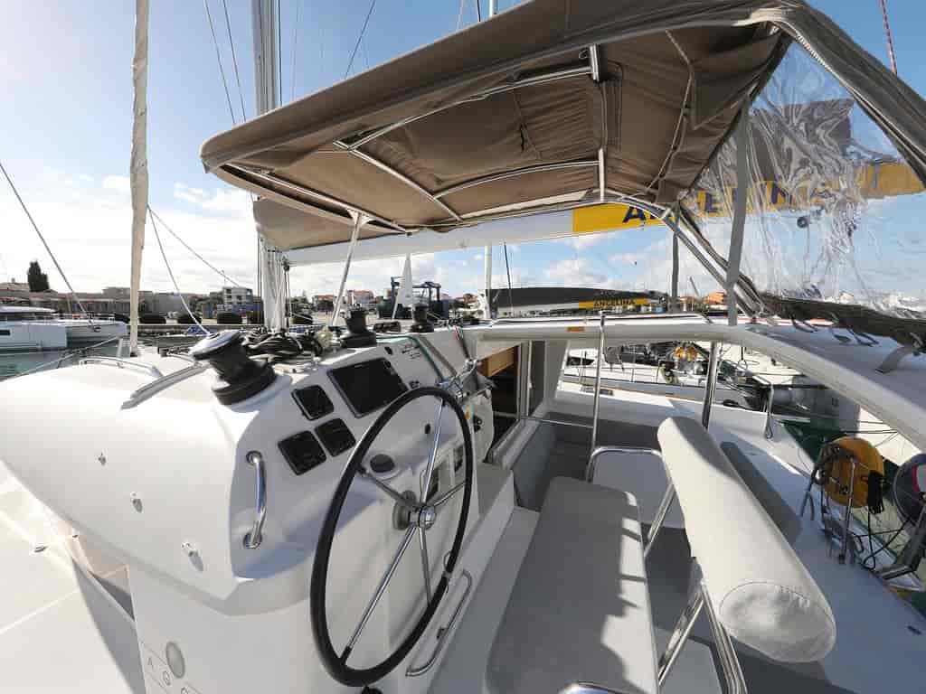 Boat picture 9