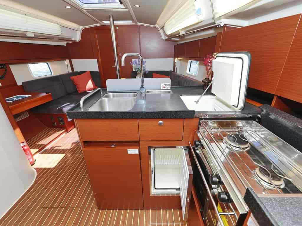 Boat picture 16