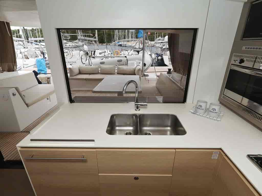 Boat picture 14