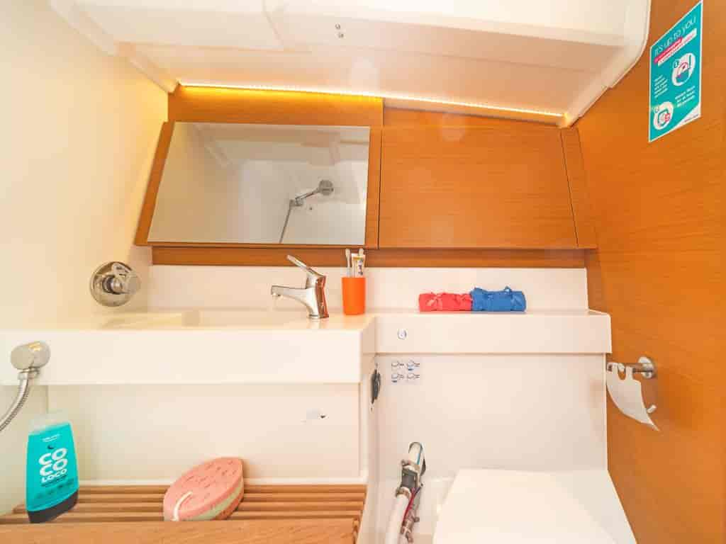 Boat picture 9