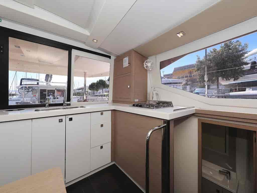 Boat picture 17