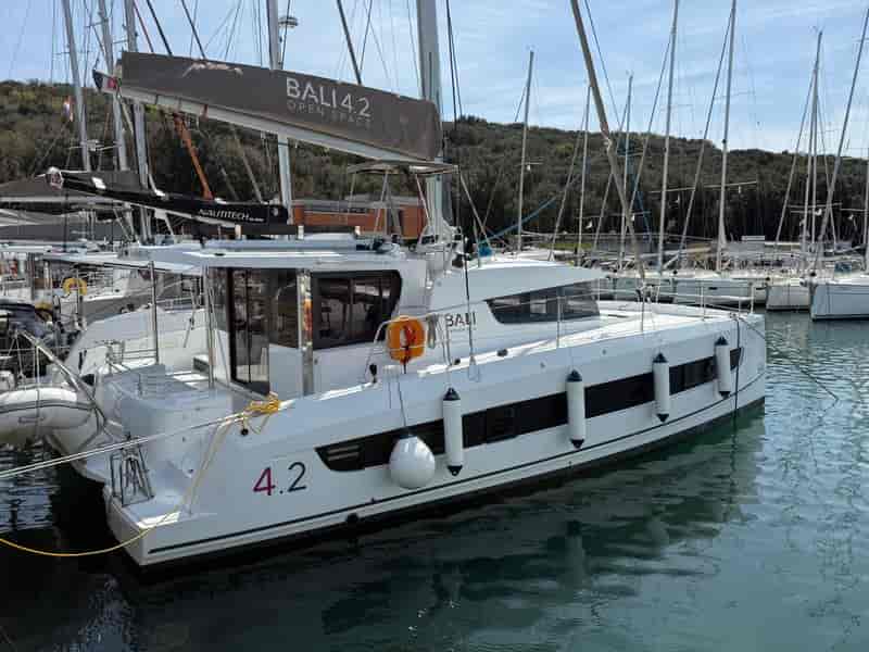 Photo of undefined, image 1 of 11