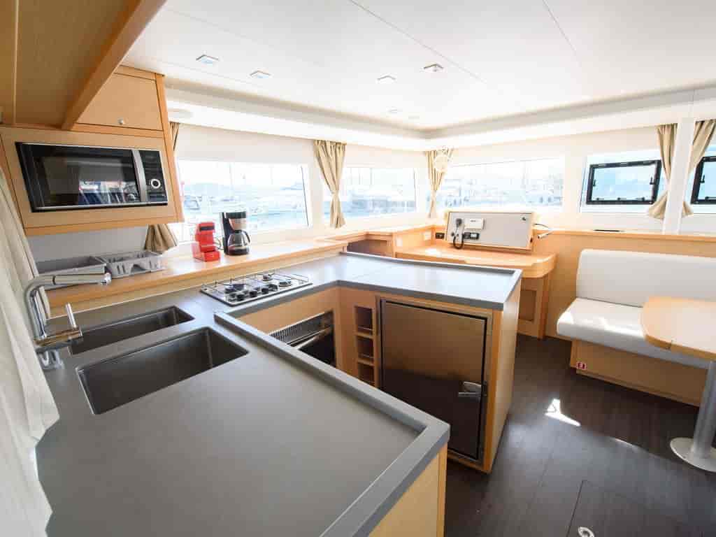 Boat picture 13
