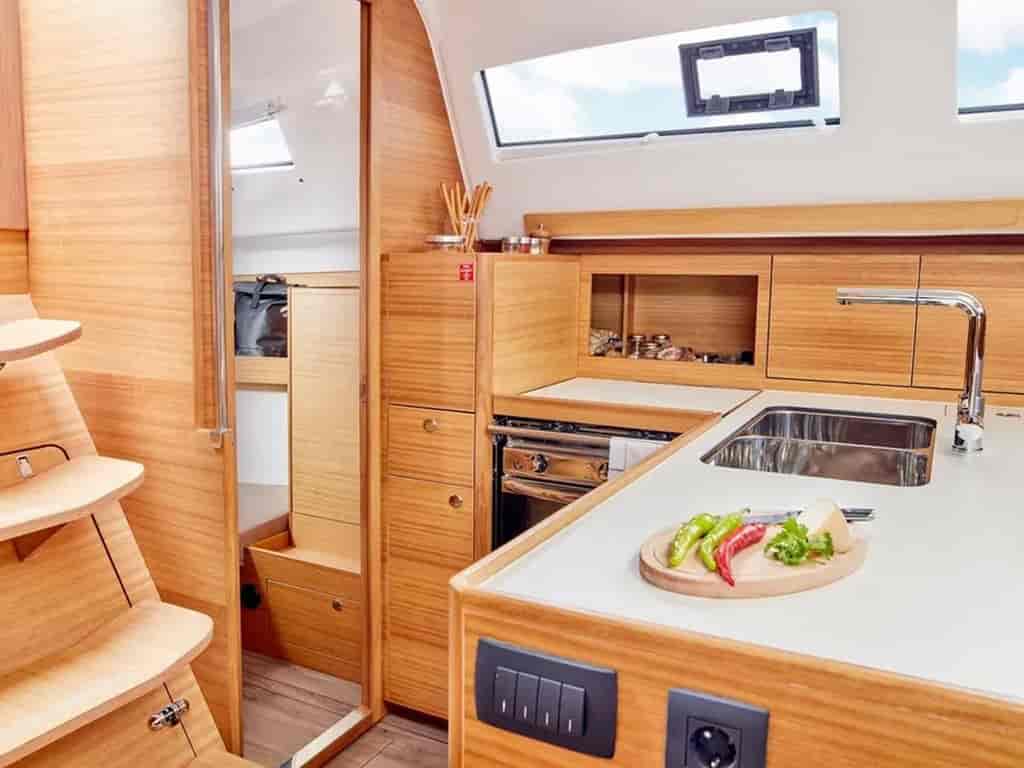 Boat picture 16