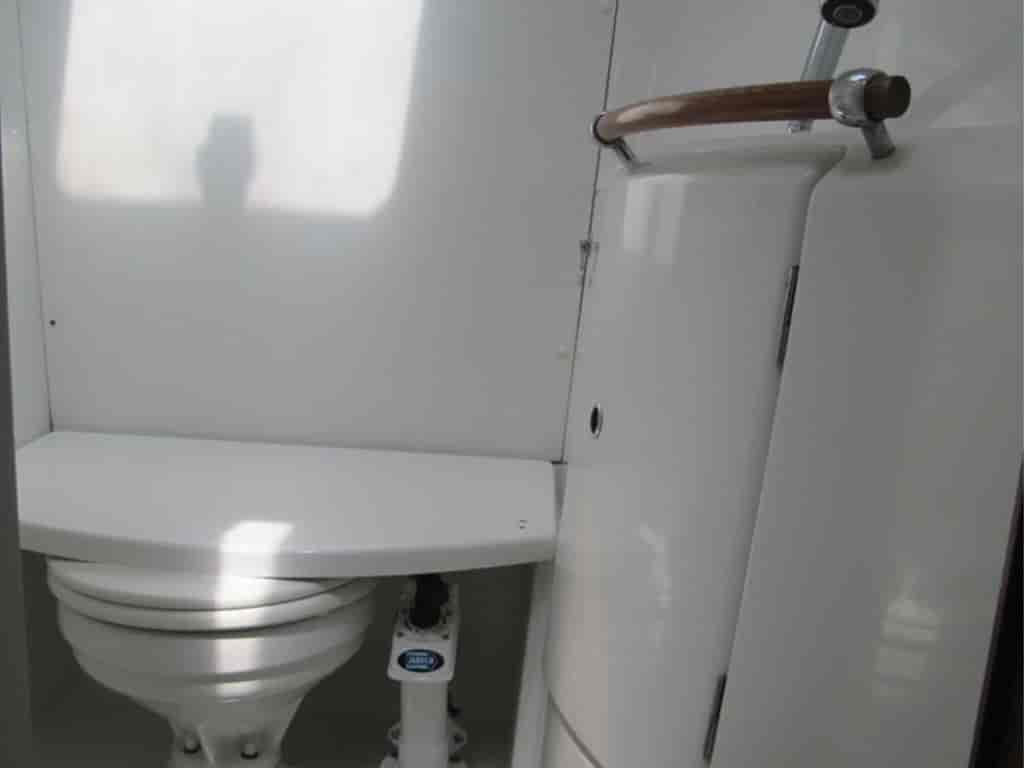 Boat picture 9