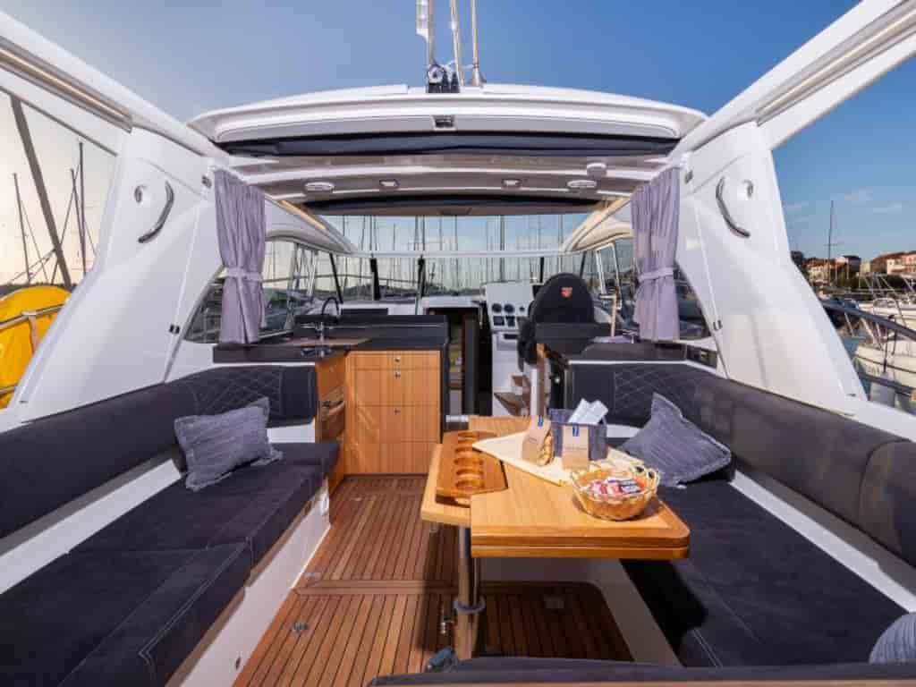 Boat picture 9
