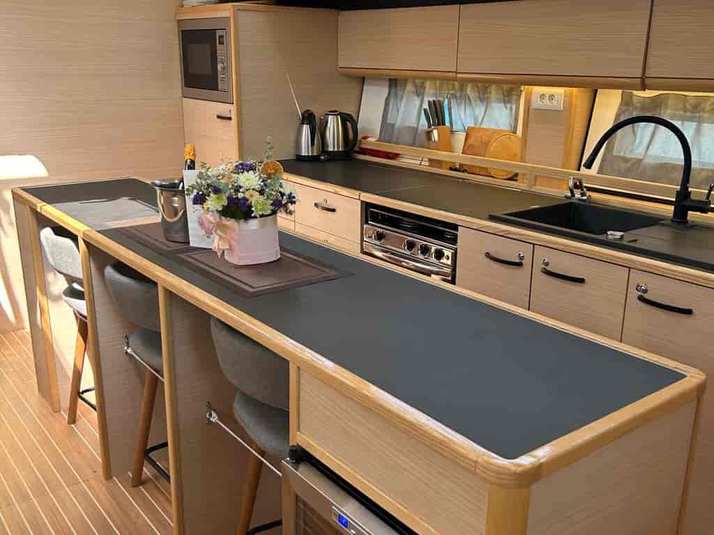 Boat picture 9
