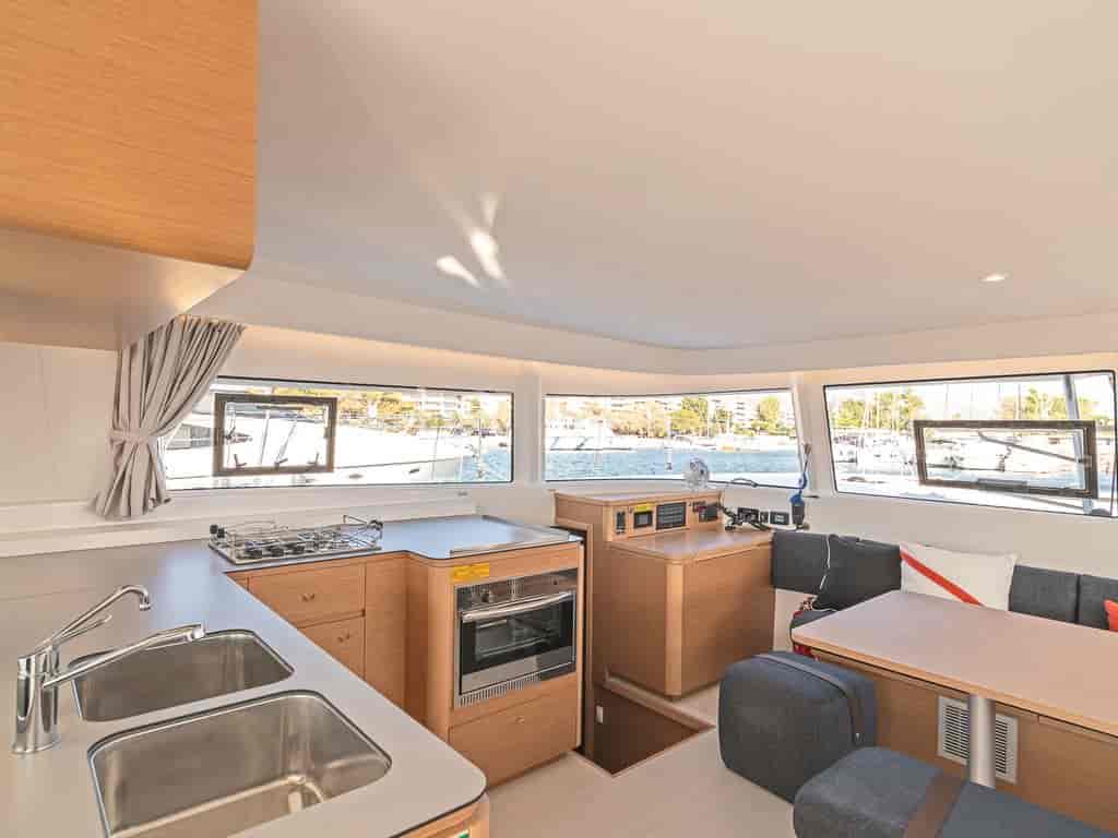 Boat picture 17