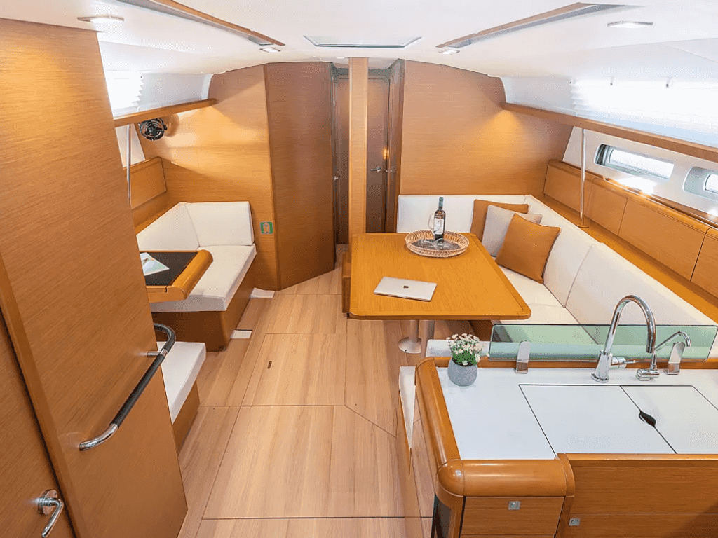 Boat picture 9