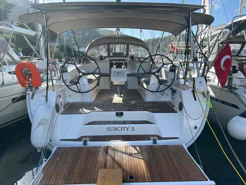 Photo of undefined, image 1 of 8