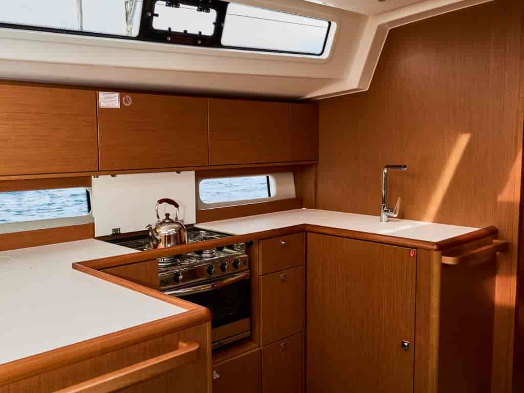 Boat picture 9