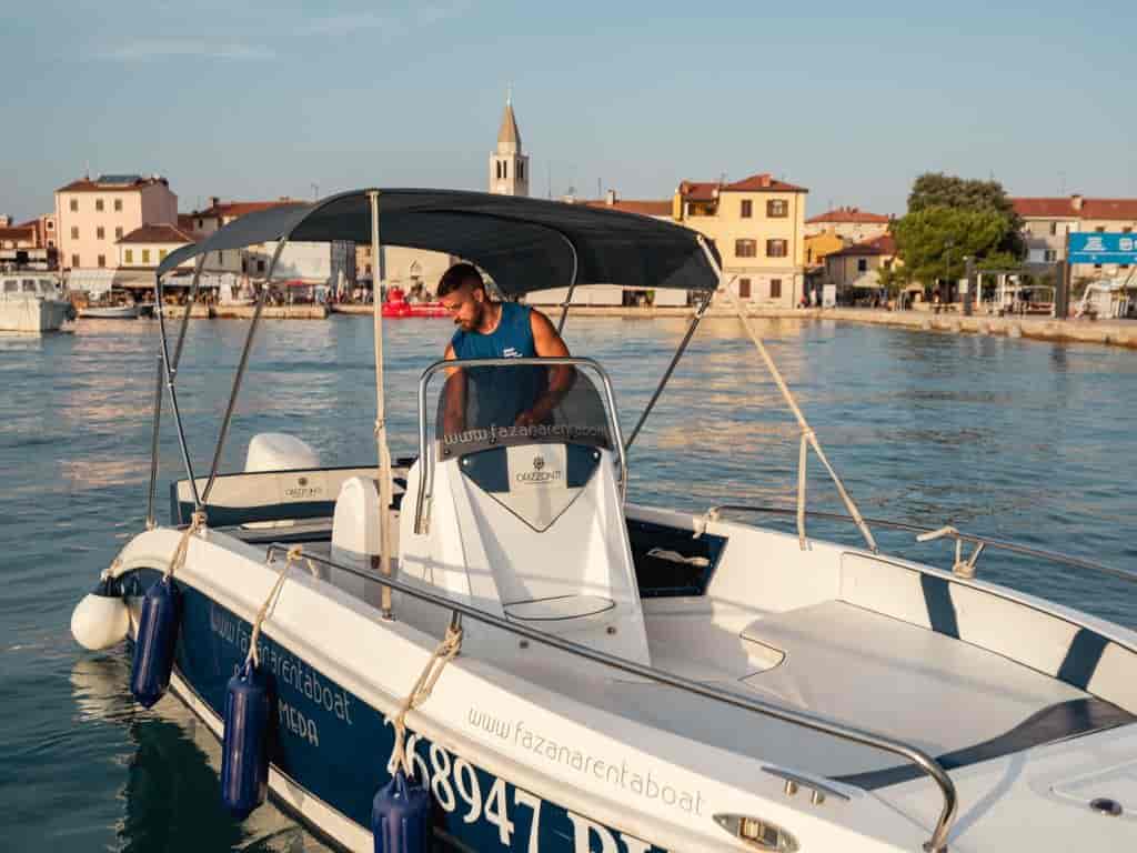 Boat picture 16