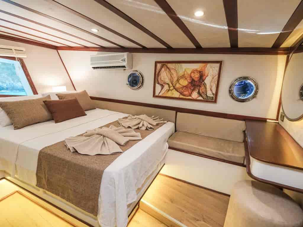 Boat picture 9