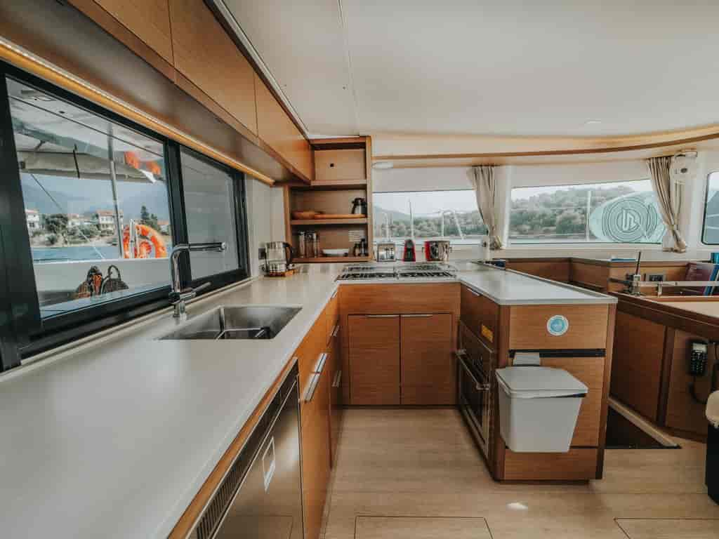 Boat picture 14