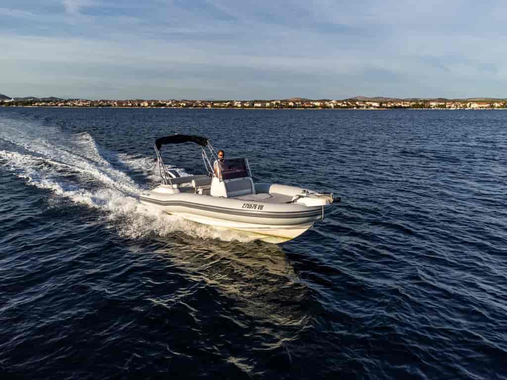 Boat picture 18