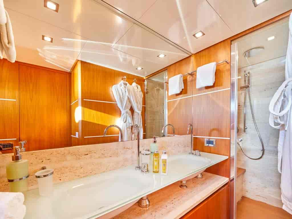 Boat picture 10