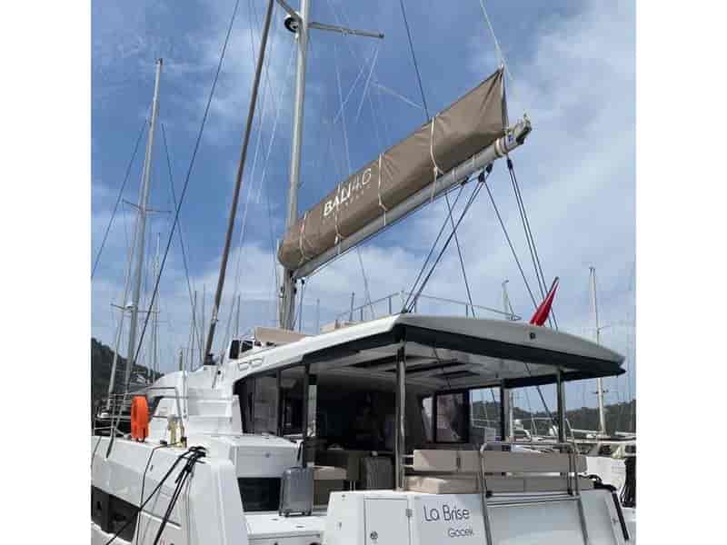 Photo of undefined, image 1 of 20
