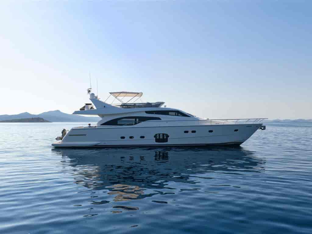Photo 3 of M/Y Dominique