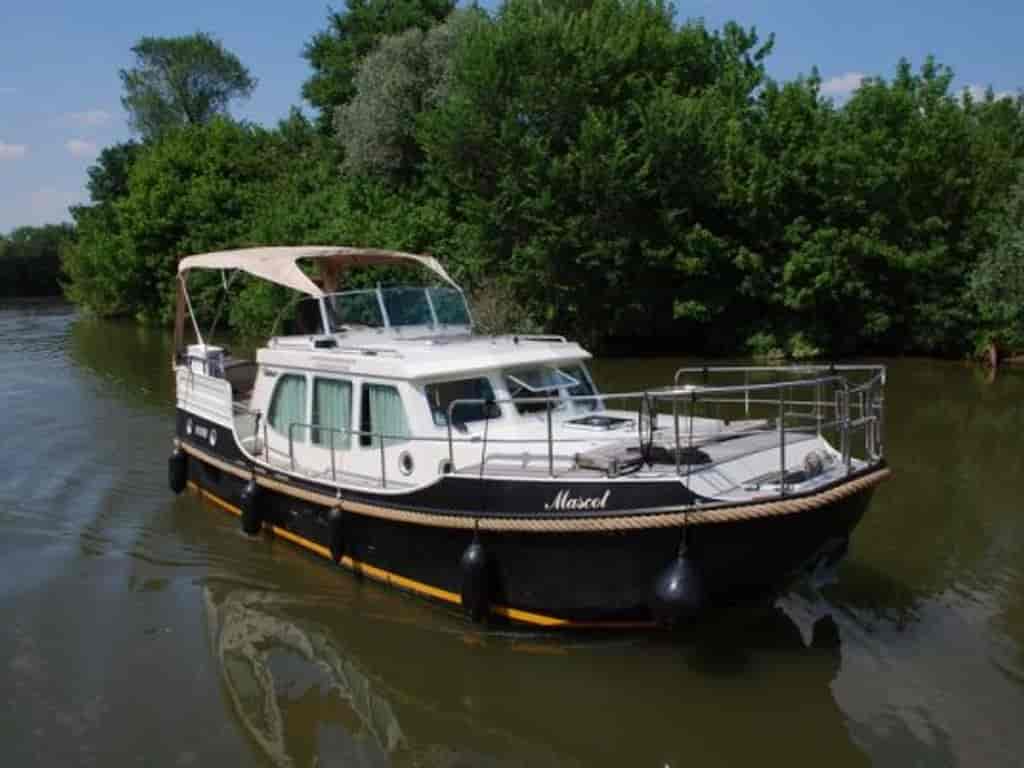 Boat picture 9