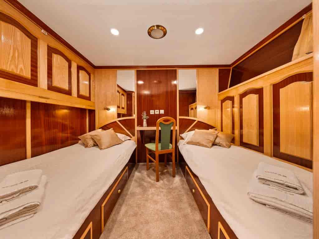 Boat picture 4