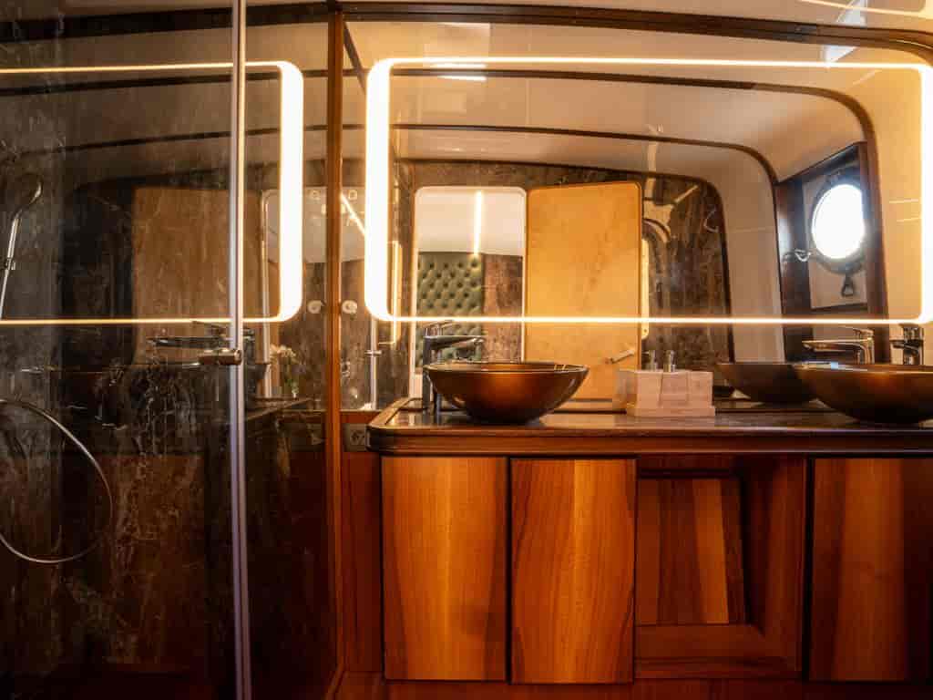 Boat picture 7