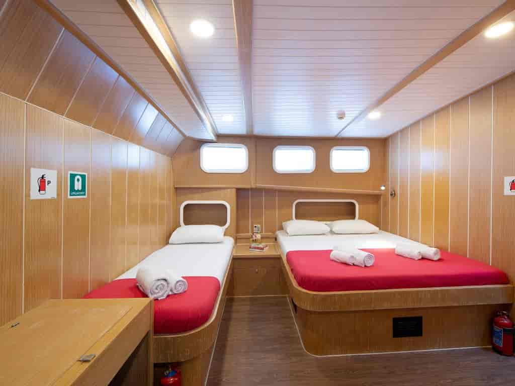 Boat picture 12