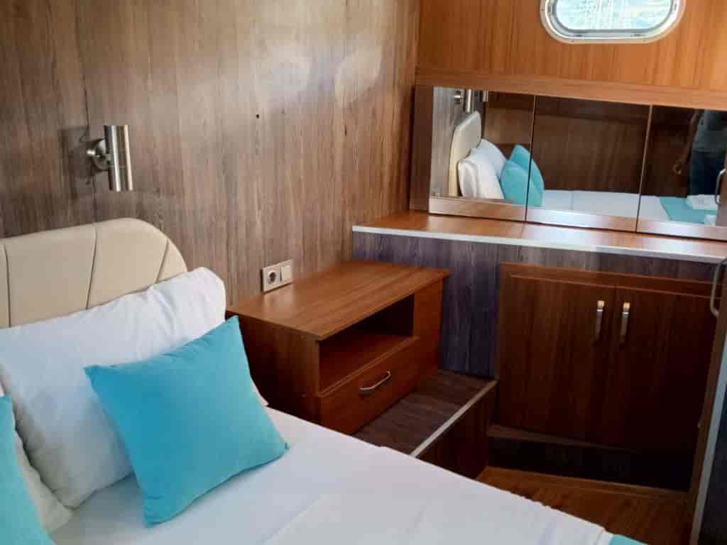 Boat picture 9